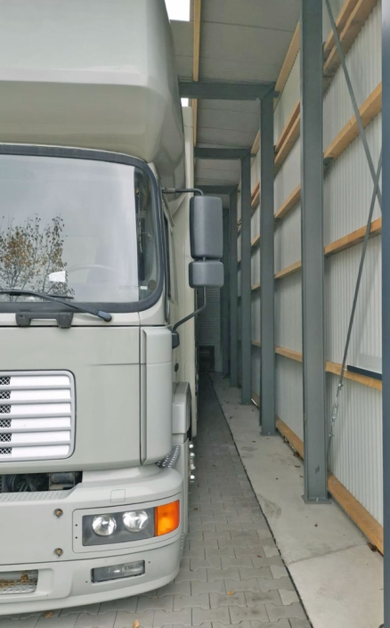 Hallenbau Carport für Wohnmobil